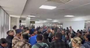 "Passenger Protests Erupt at Delhi Airport as IndiGo Cancels Flights Amid Weather Woes"