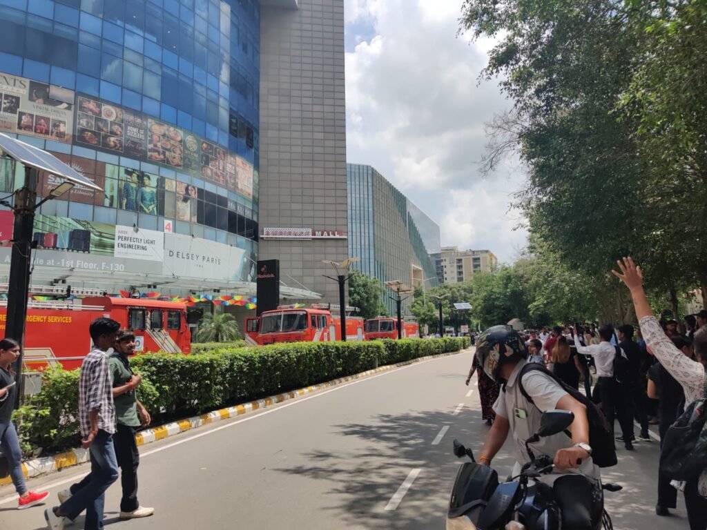 Noida: DLF Mall of India Evacuated After Hoax Bomb Threat